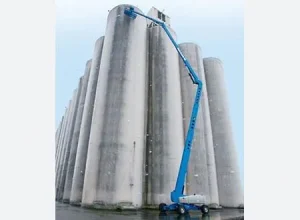 43 Meter Articulating Diesel Boom Lift – Genie Z135/70