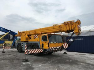 LIEBHERR LTM 1050/1