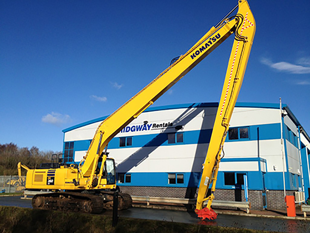 22m long reach excavator b.jpg
