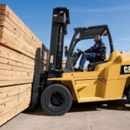 rough terrain forklift trucks dp150n caterpillar 600x424